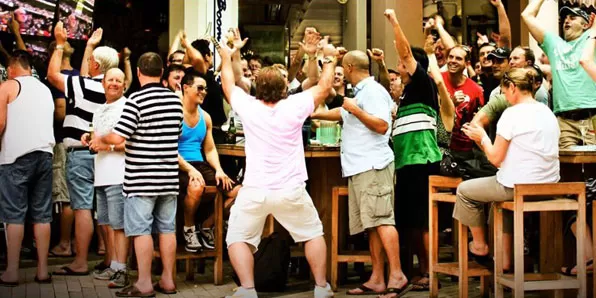 5 Best Sports Bars in Singapore: Super Fun & Exciting!