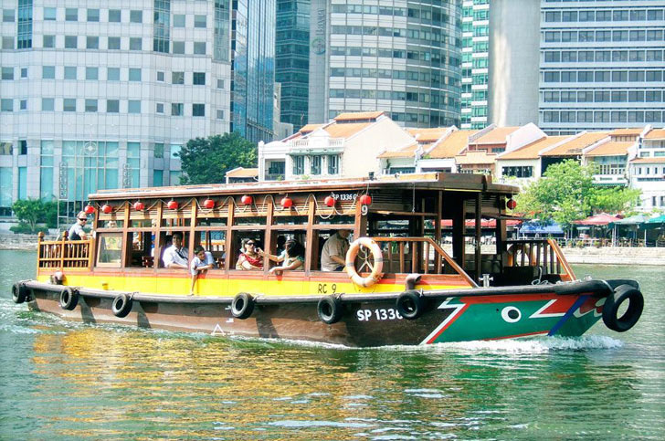 Explore Downtown Singapore on A Bumboat