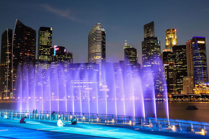 Stroll along Marina Bay Waterfront Promenade