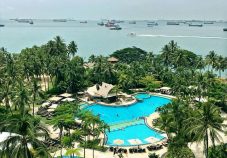 Shangri-La's-Rasa-Sentosa-Resort-&-Spa