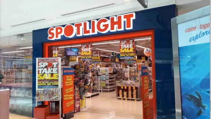 spotlight-singapore