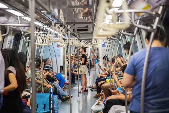 4 Best Ways to Get Around in Singapore