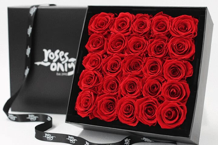 Roses Only Infinity Red Roses