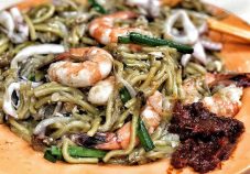 Best hokkien mee singapore