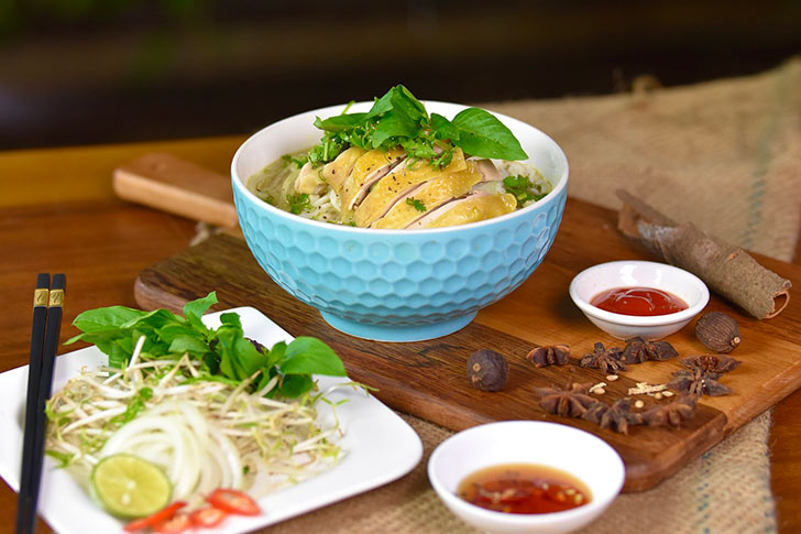 5 Best Vietnamese Restaurants in Singapore for Pho and More