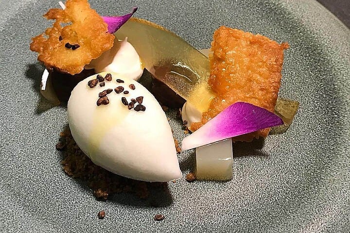 Rhubarb le Restaurant