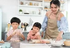 How to teach cooking to kids