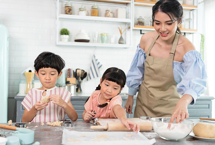 How to teach cooking to kids