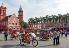 Curated Guide for the Best Experiences in Mallaca